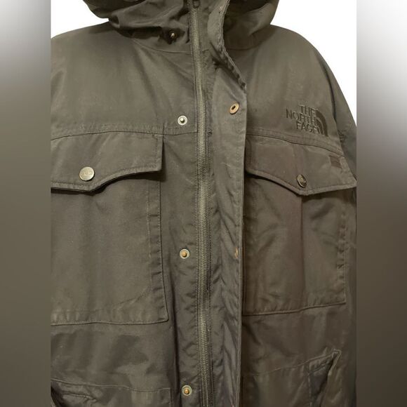The North Face Men's Black Full Zip Down Hyvent Coat - Picture 7 of 9